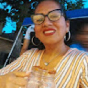 Meet your Posher, Laura noemi